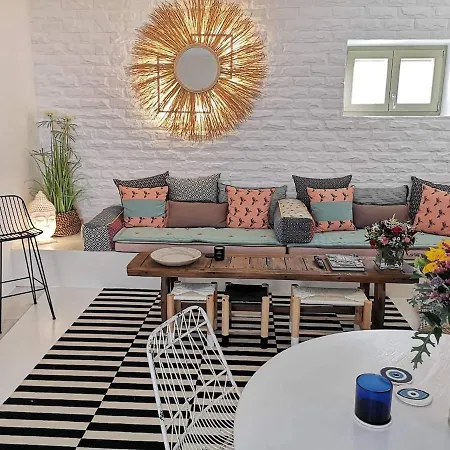 Pied-a-terre Naousa, Paros Apartman *