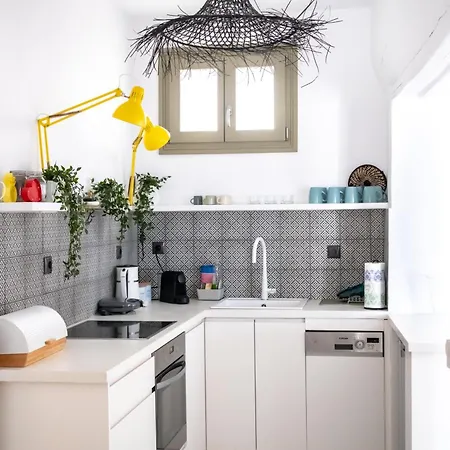 아파트 Pied-a-terre Naousa, Paros