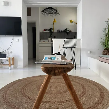 아파트 Pied-a-terre Naousa, Paros 나오우사