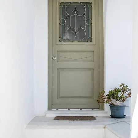 아파트 Pied-a-terre Naousa, Paros *